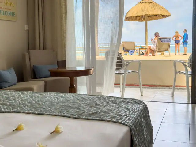 Le Peninsula Bay Beach Resort & Spa