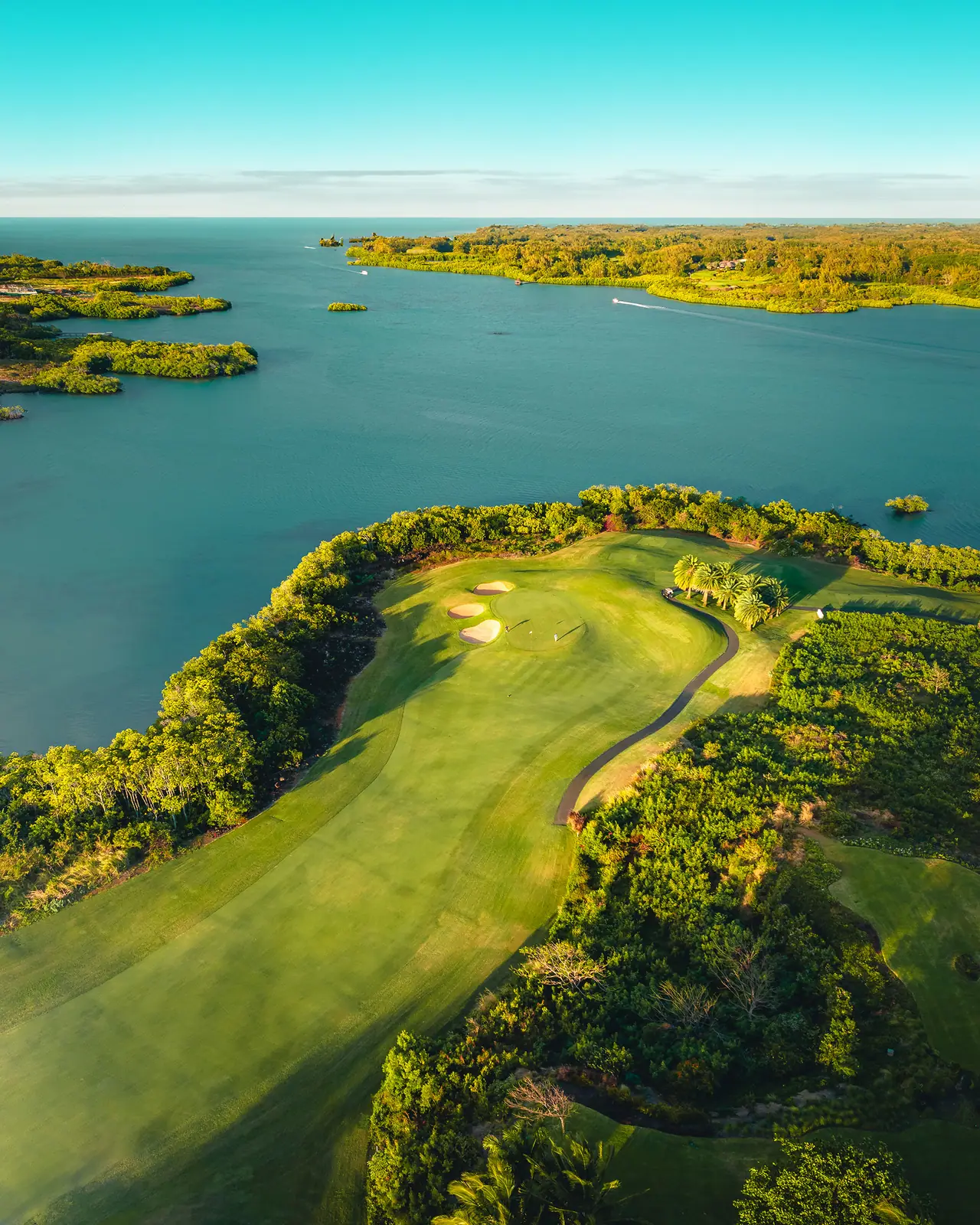 The Bay Club at Anahita photo 4