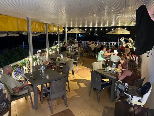 Top Deck Bar & Grill photo 2