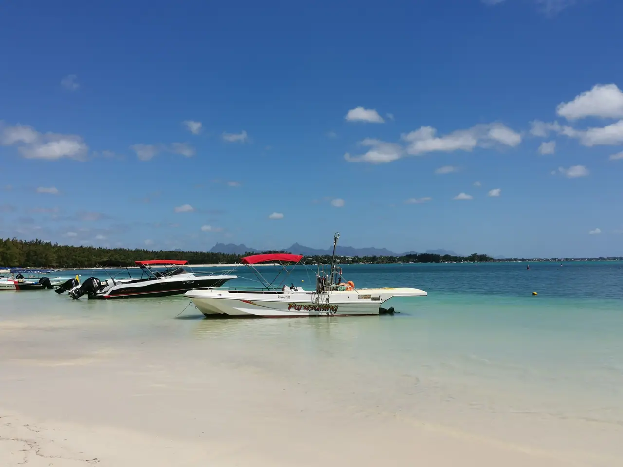Mont Choisy Beach photo 3